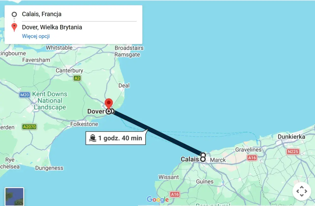 Trasa promu z Calais do Dover trwa 1 godzinę 40 minut. Mapa pokazuje trasę przez kanał La Manche.