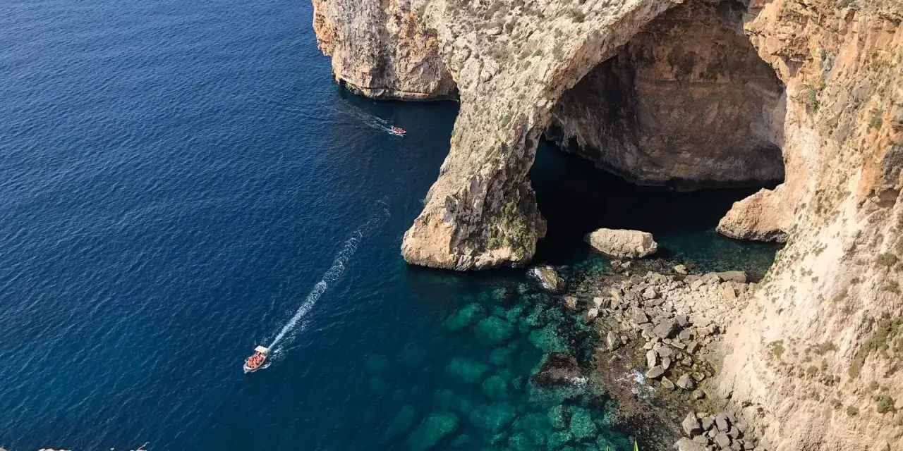 Prom Malta-Sycylia: Ile kosztuje? Ceny, wskazówki i jak zaoszczędzić