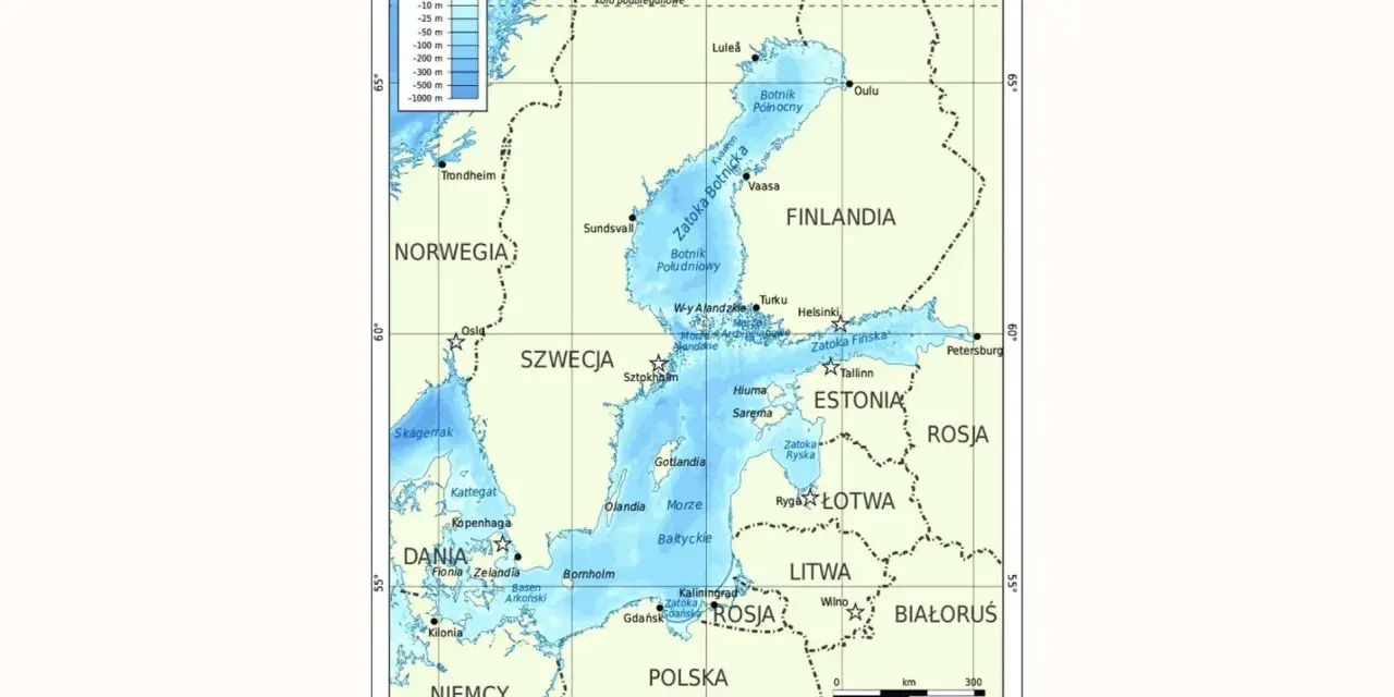 Mapa batymetryczna Morza Bałtyckiego i cieśnin. Pokazuje głębokości, kraje nadbałtyckie: Szwecję, Finlandię, Estonię, Łotwę, Litwę, Polskę, Niemcy, Danię i Norwegię.