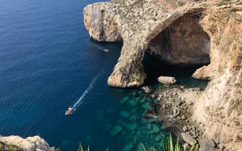 Prom Malta-Sycylia: Ile kosztuje? Ceny, wskazówki i jak zaoszczędzić