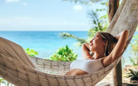 Gdzie na ciepłe morze w maju? Kierunki z wodą powyżej 20°C!