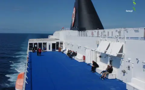 Ile płynie prom na Islandię? Czas rejsu i co musisz wiedzieć