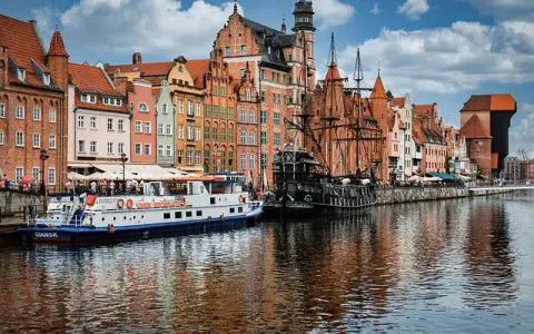 Ile płynie prom Gdańsk-Nynäshamn? 18h rejs i pełny poradnik!