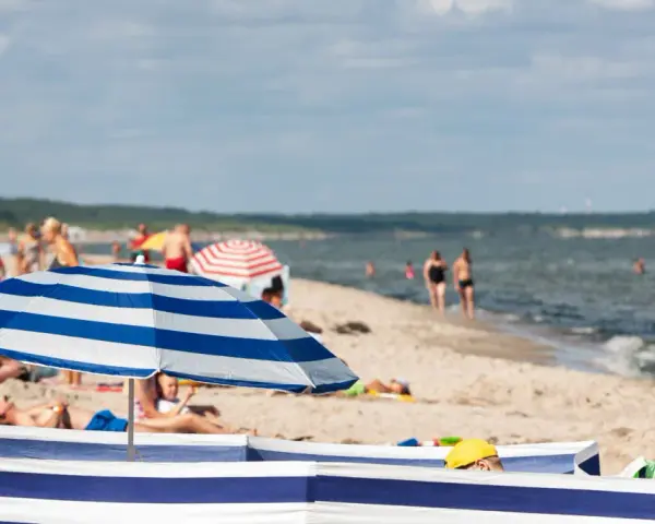 Kąpieliska nad Bałtykiem: Sprawdź, które zamknięte! Bezpieczne wakacje