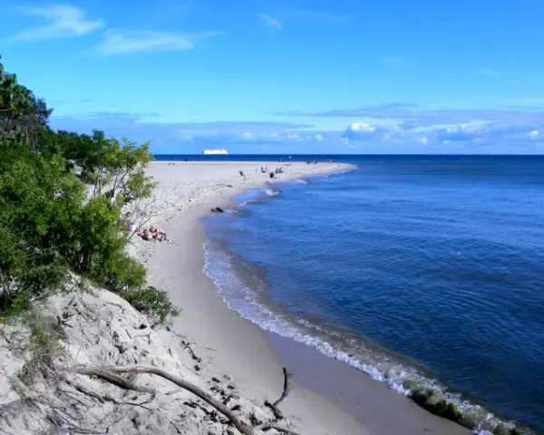 Gdzie najczystsza woda w Bałtyku? Przewodnik po plażach z Błękitną Flagą