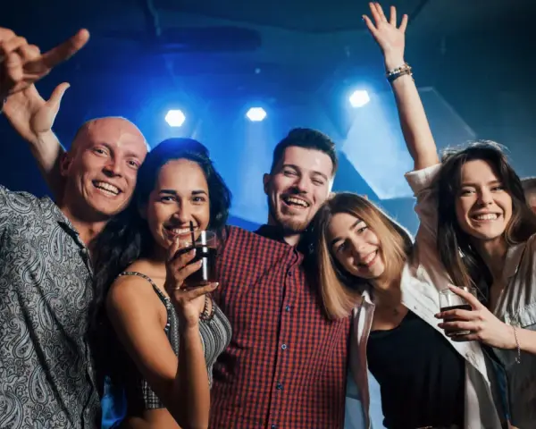 Gdzie potańczyć w Kołobrzegu? Kluby, dancingi, muzyka na żywo!