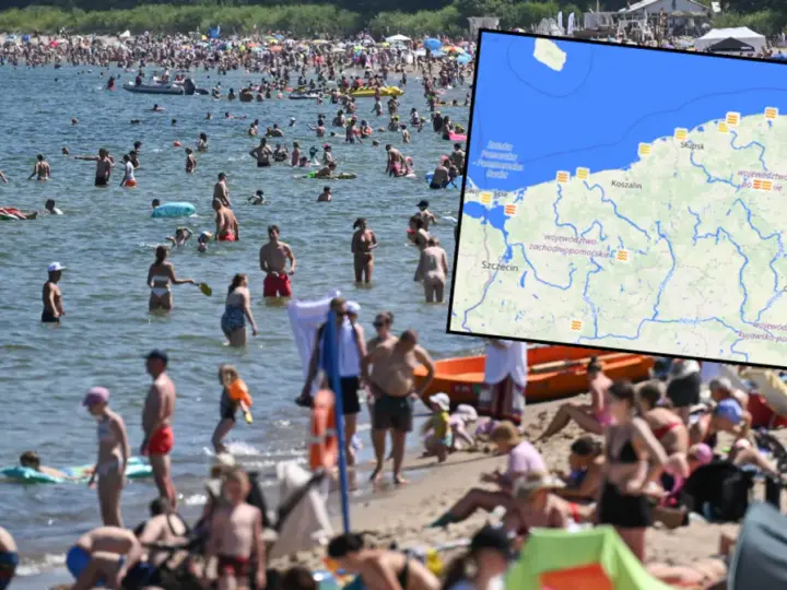 Tłum ludzi na plaży i w wodzie. Mapa pokazuje polskie wybrzeże Bałtyku, gdzie letnie temperatury są idealne do kąpieli.