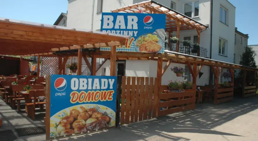Karwia gdzie zjeść? Najlepsze ryby, obiady i miejsca dla rodzin!